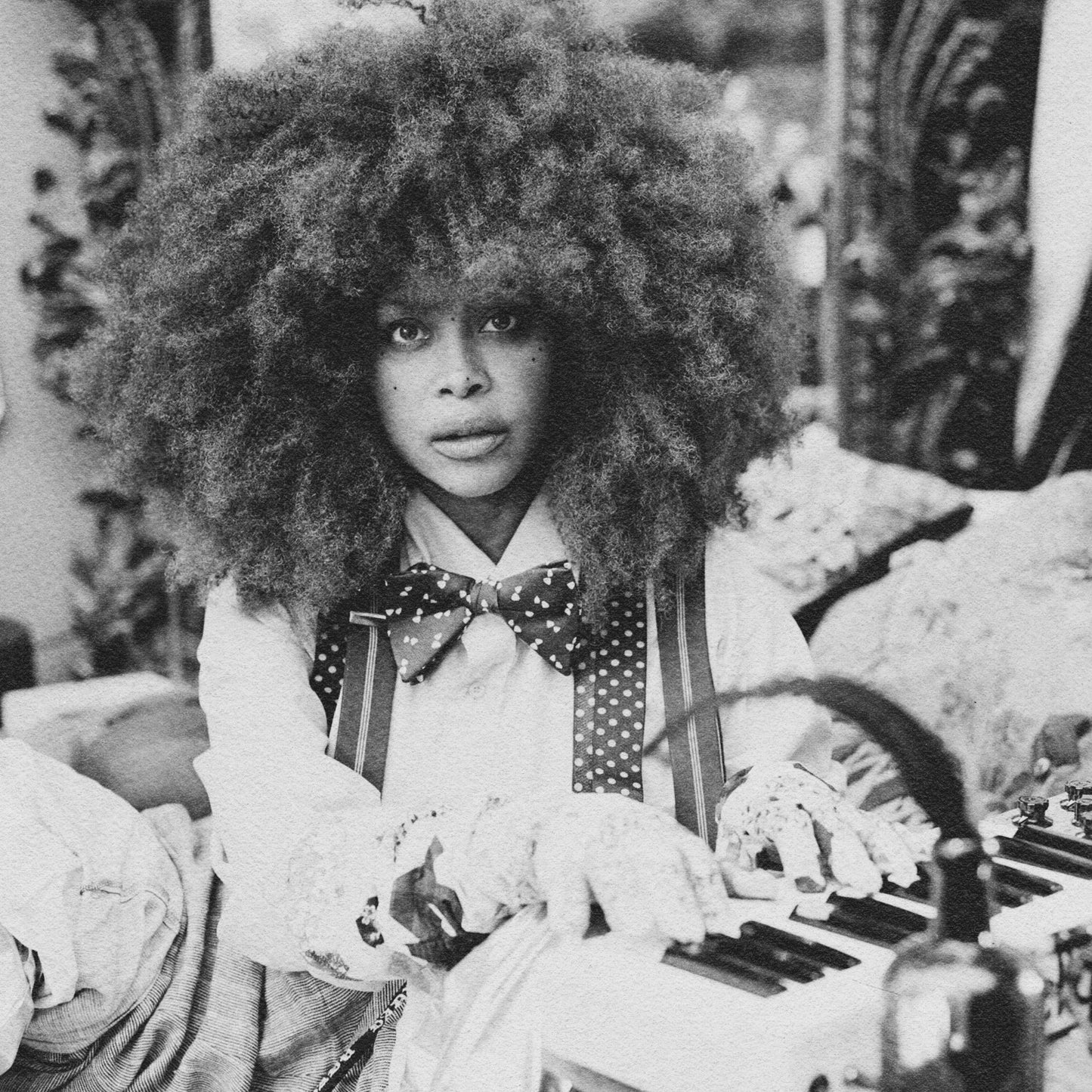 ERYKAH BADU