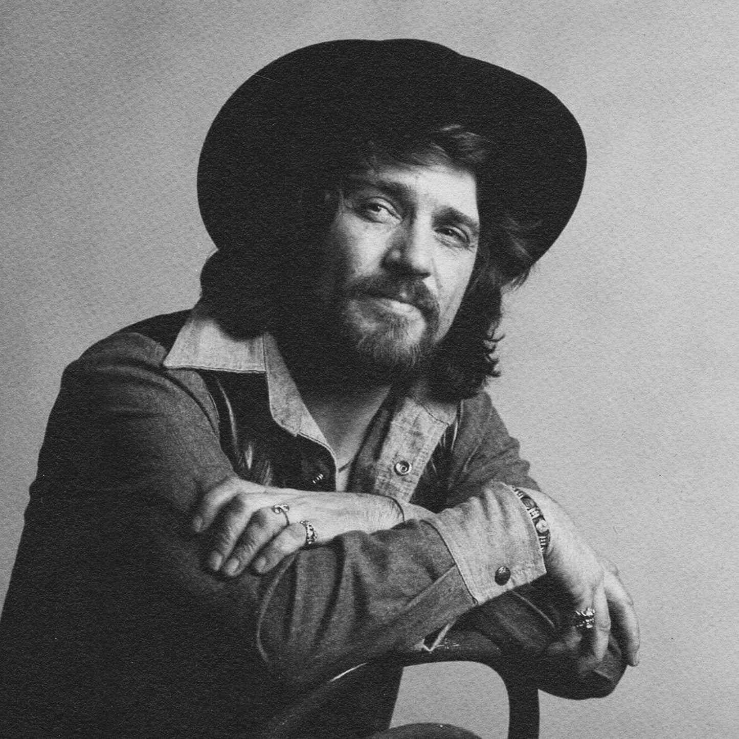 WAYLON JENNINGS